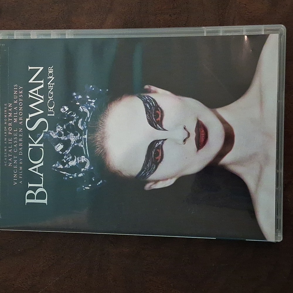 Black Swan DVD